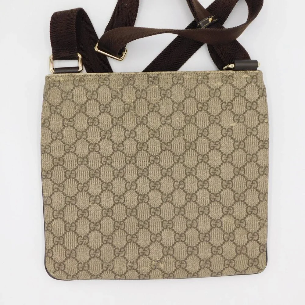 Gucci GG Supreme Coated Canvas Flat Messenger Bag | Beige Ebony | Fair Condition - Picture 4 of 16